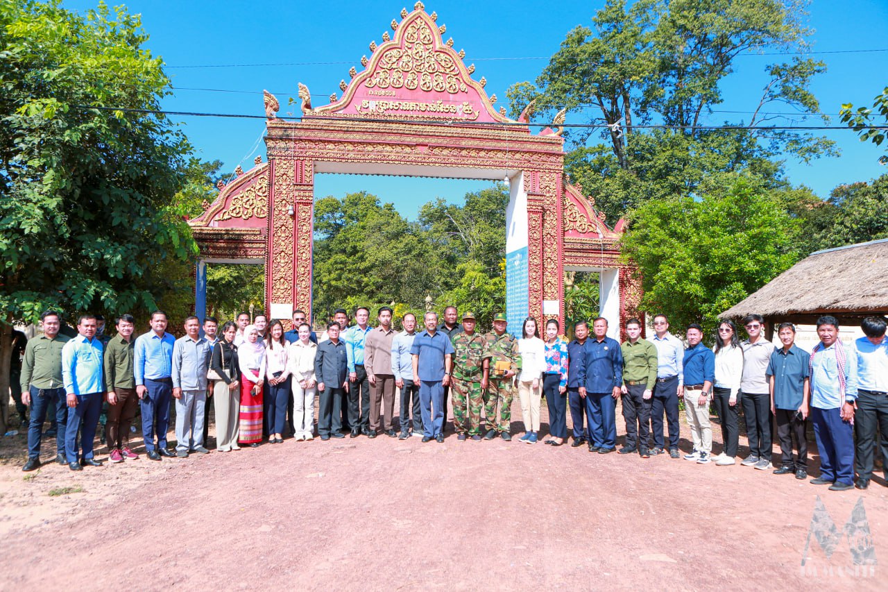 HE Keo Remy, Senior Minister, said the Royal Government and the people at the back always appreciate, support, and encourage the courageous soldiers at the front for their efforts, sacrifices, and commitment to defending the country from enemies.